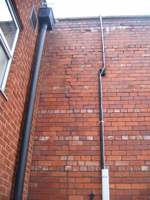 vertical crack